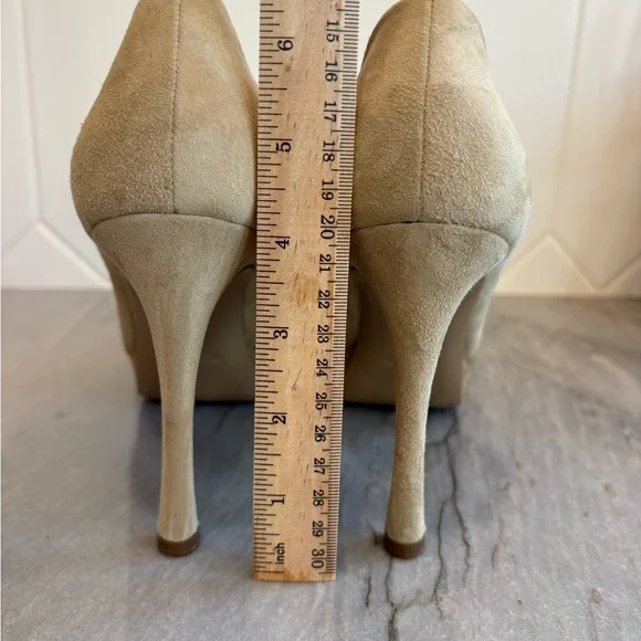 Yves Saint Laurent suede Beige Peep-Toe Heels in size 39 - Picture 6 of 7